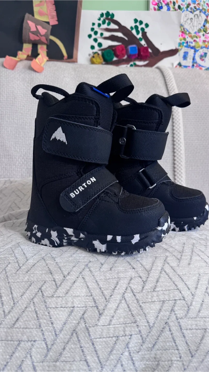Burton Toddler's Black Snowboard Boots - Size 10 image indicator(2)