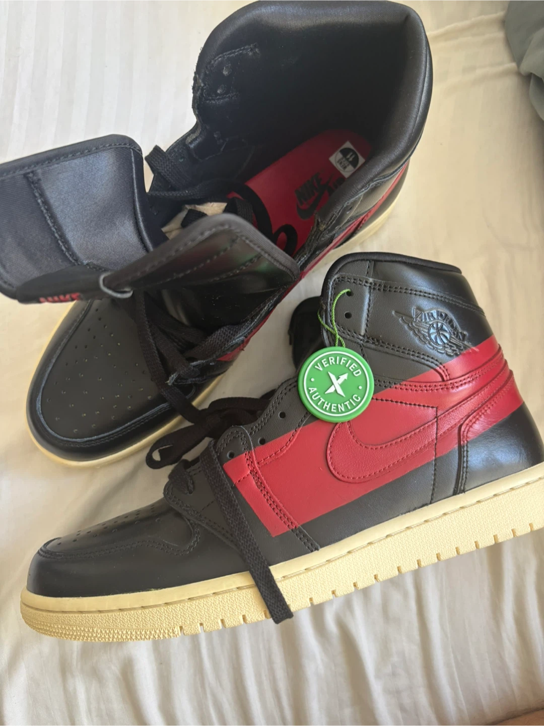 Nike Air Jordan 1 Retro High OG Black/Red - photo 2