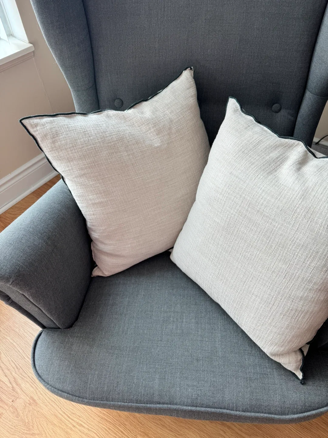 Set of 2 Decorative Throw Pillows with insert image indicator(6)