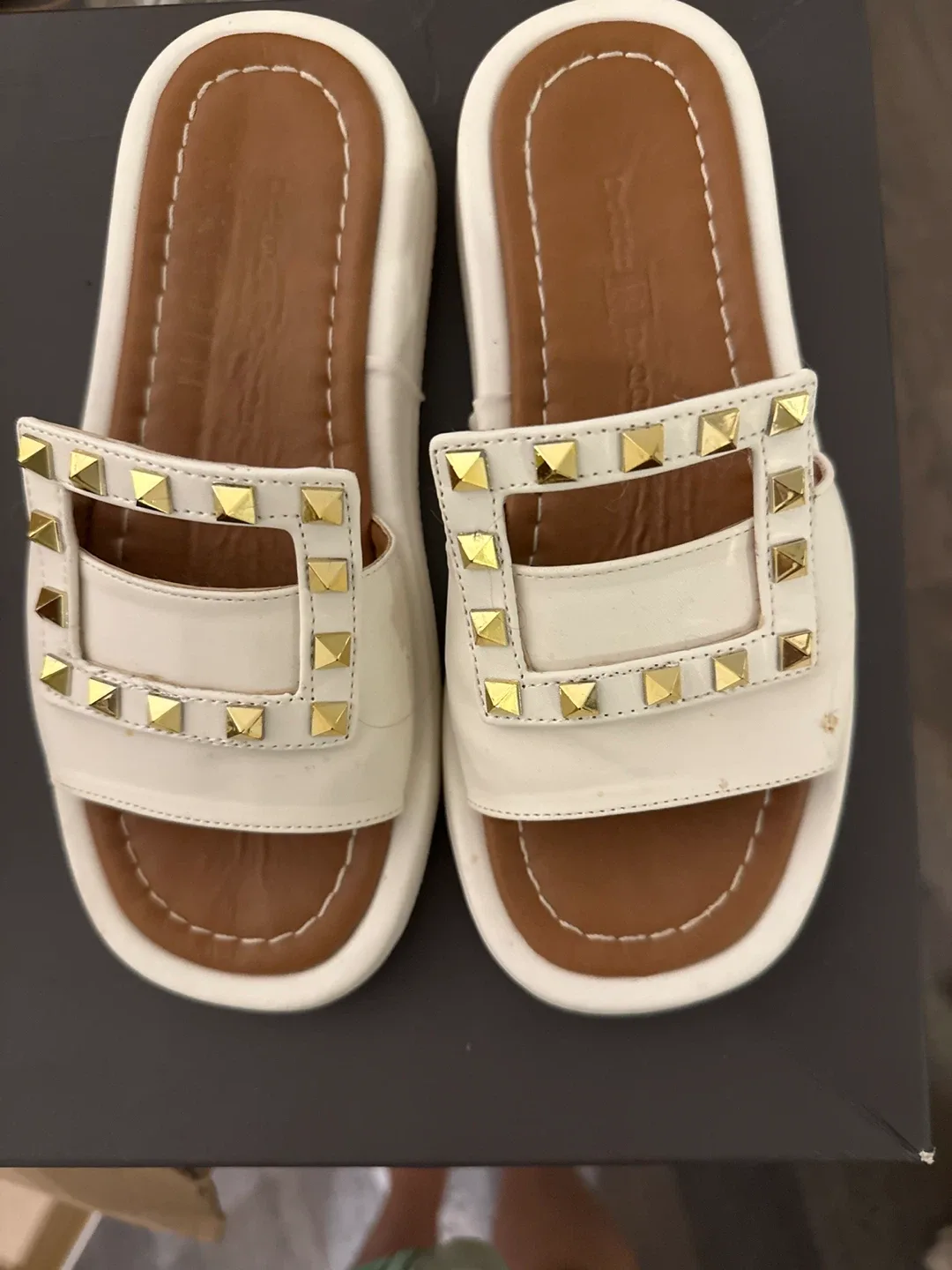 Roger Vivier White Leather Studded Slides thumbnail