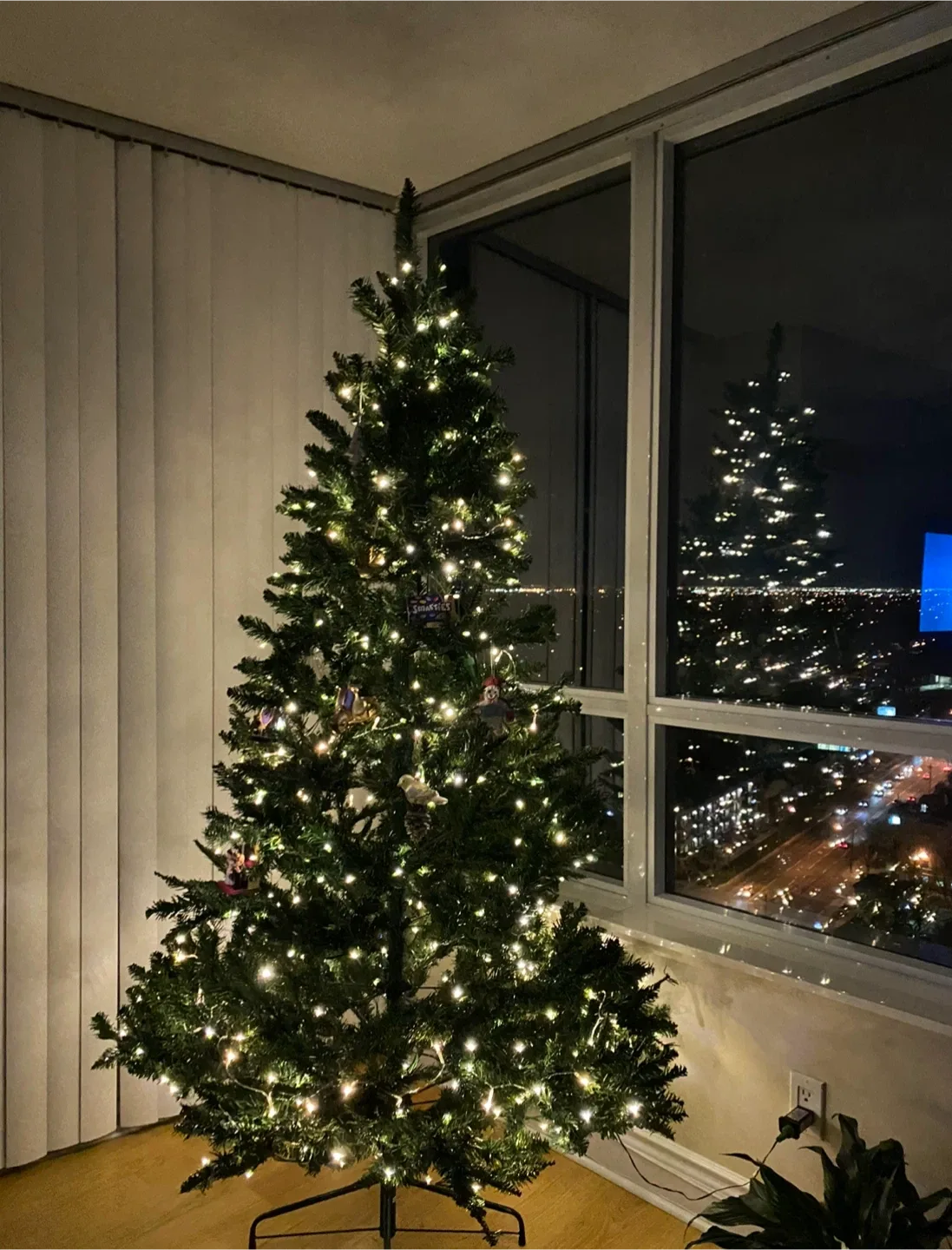 7' Pre-Lit Artificial Christmas Tree thumbnail