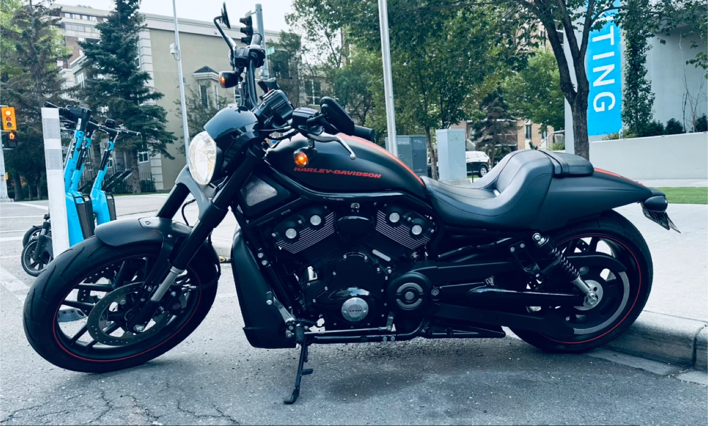 Harley-Davidson V-Rod Motorcycle - photo 4