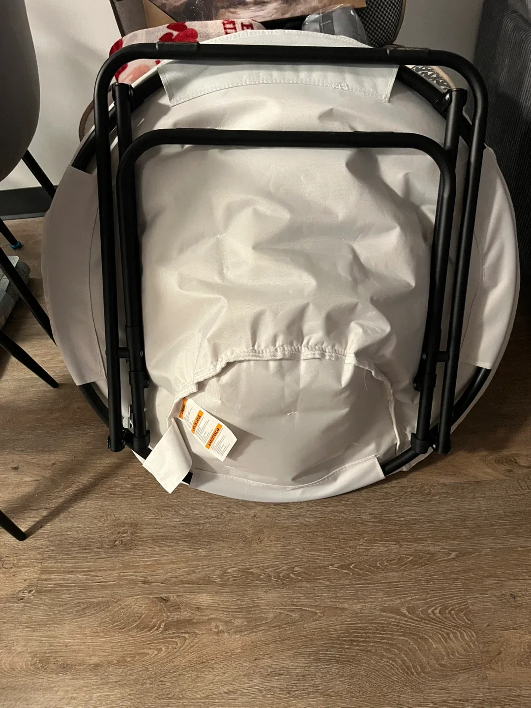 White Oversized Comfort Chair image indicator(7)