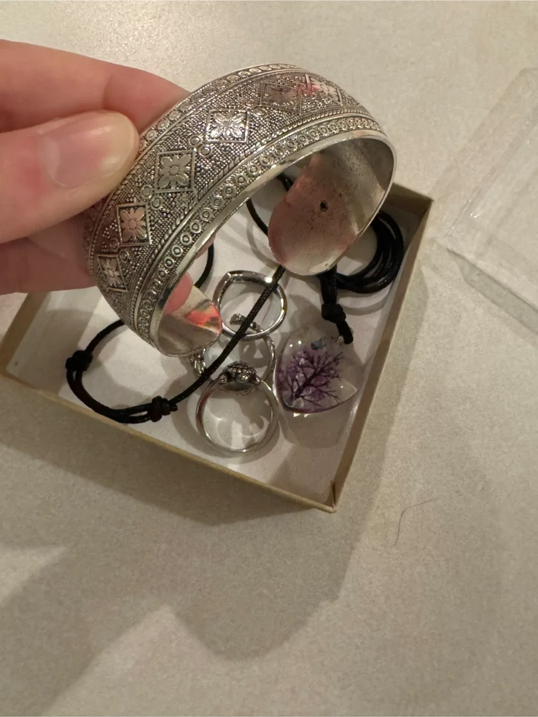 Assorted Silver Rings & Necklace thumbnail