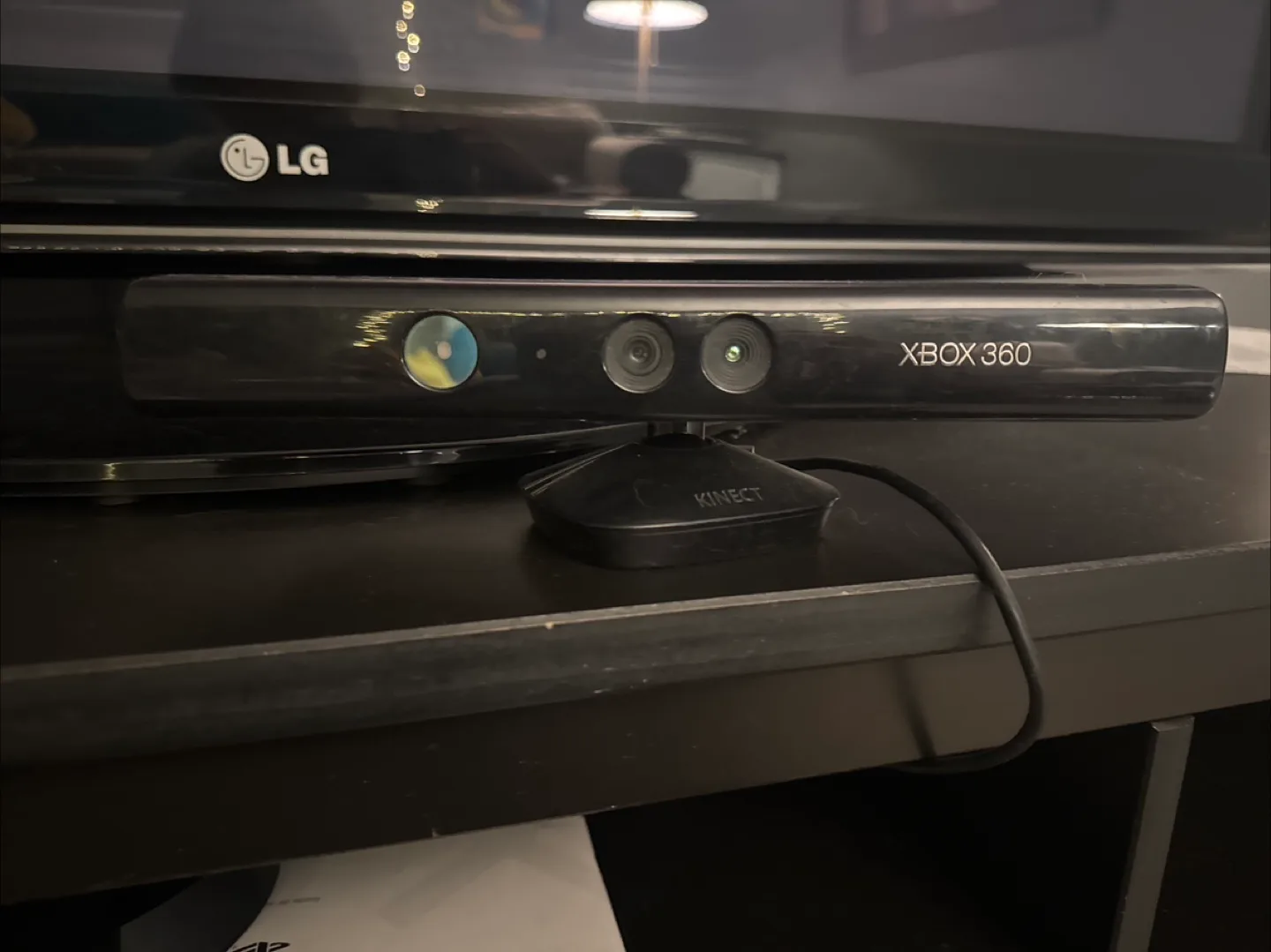 Xbox 360 Console, Games, controllers and Kinect image indicator(2)