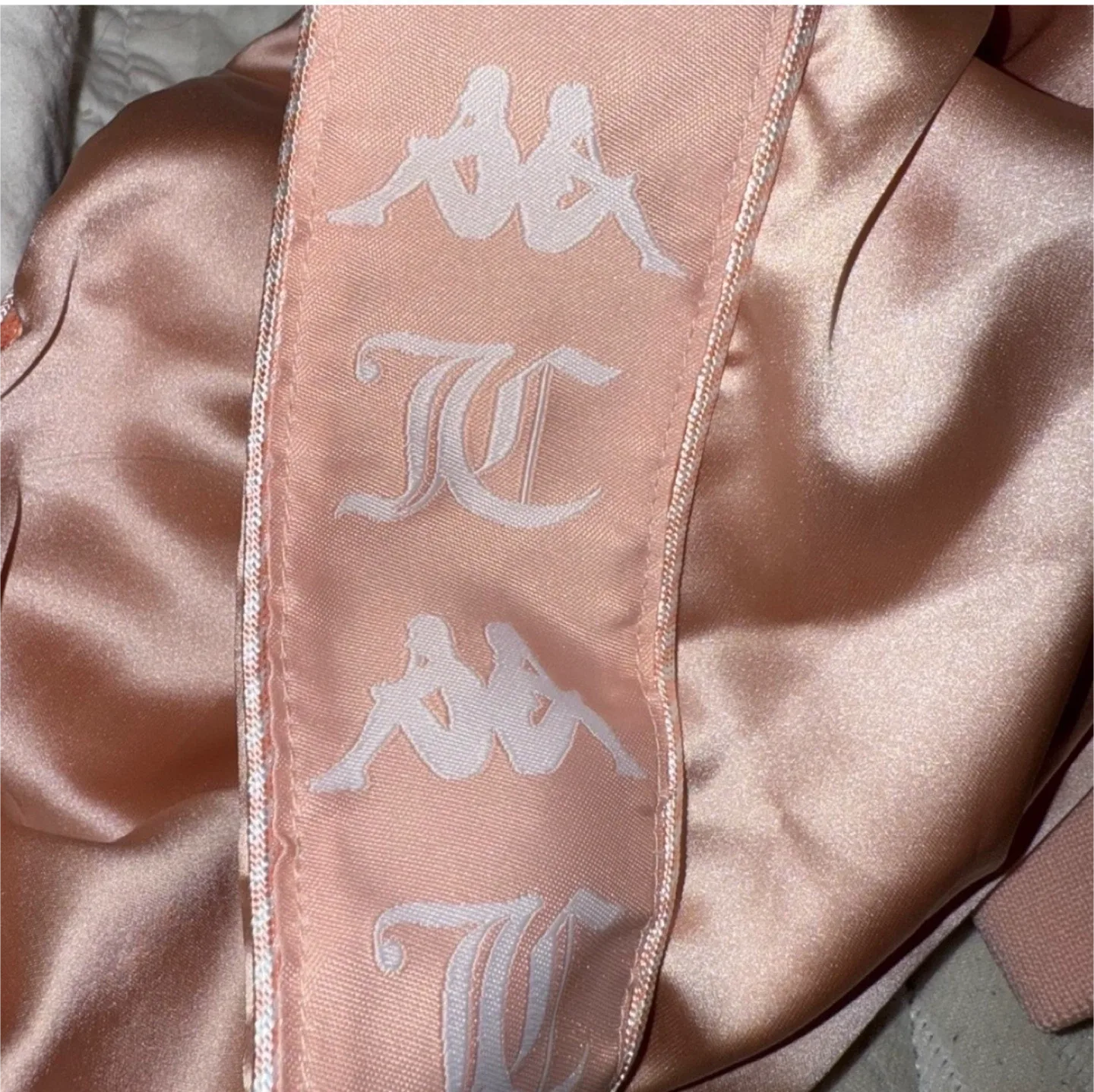 BNWT Juicy Couture x Kappa Satin Pink Cropped Shirt image indicator(7)