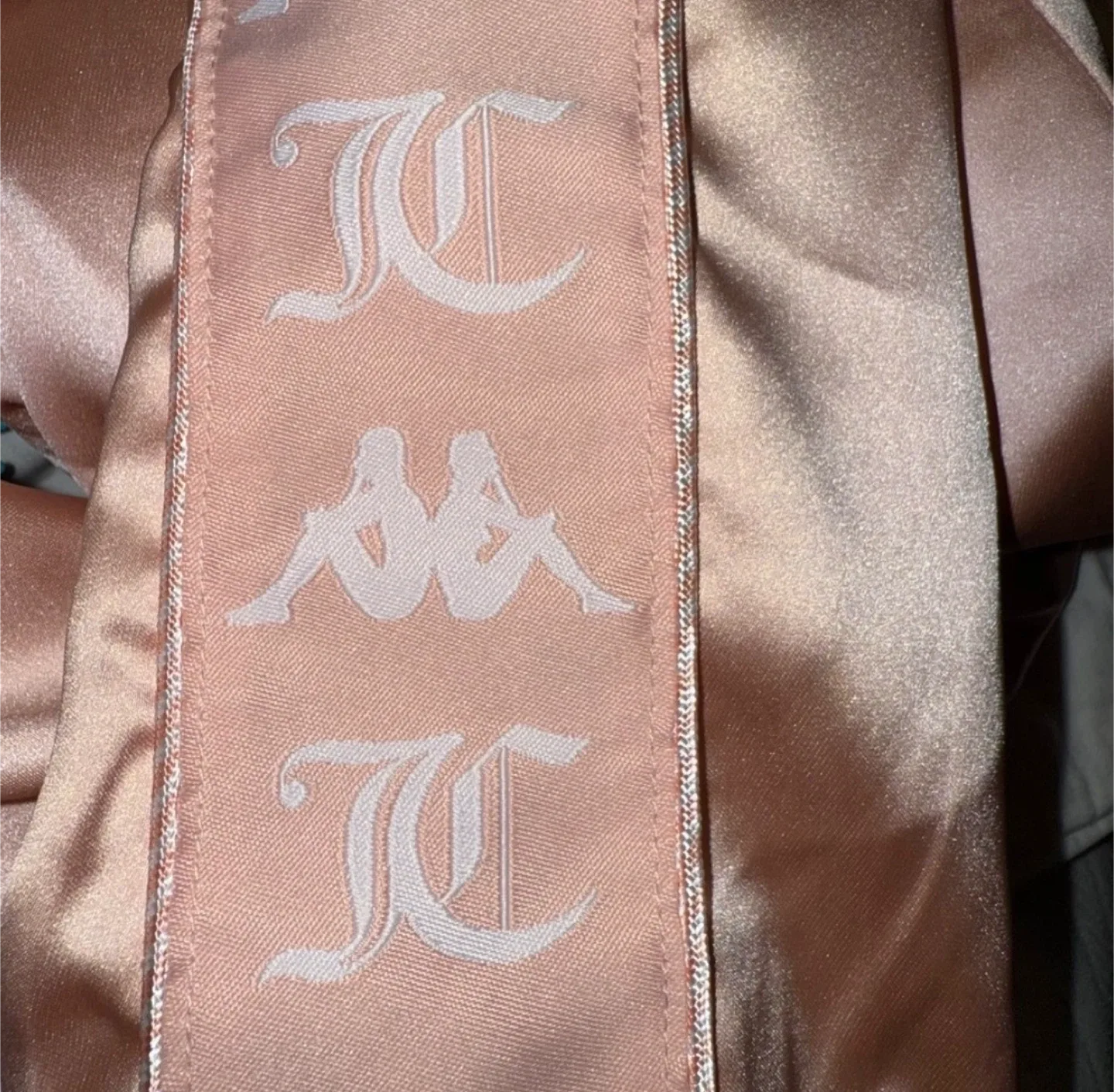 BNWT Juicy Couture x Kappa Satin Pink Cropped Shirt image indicator(8)