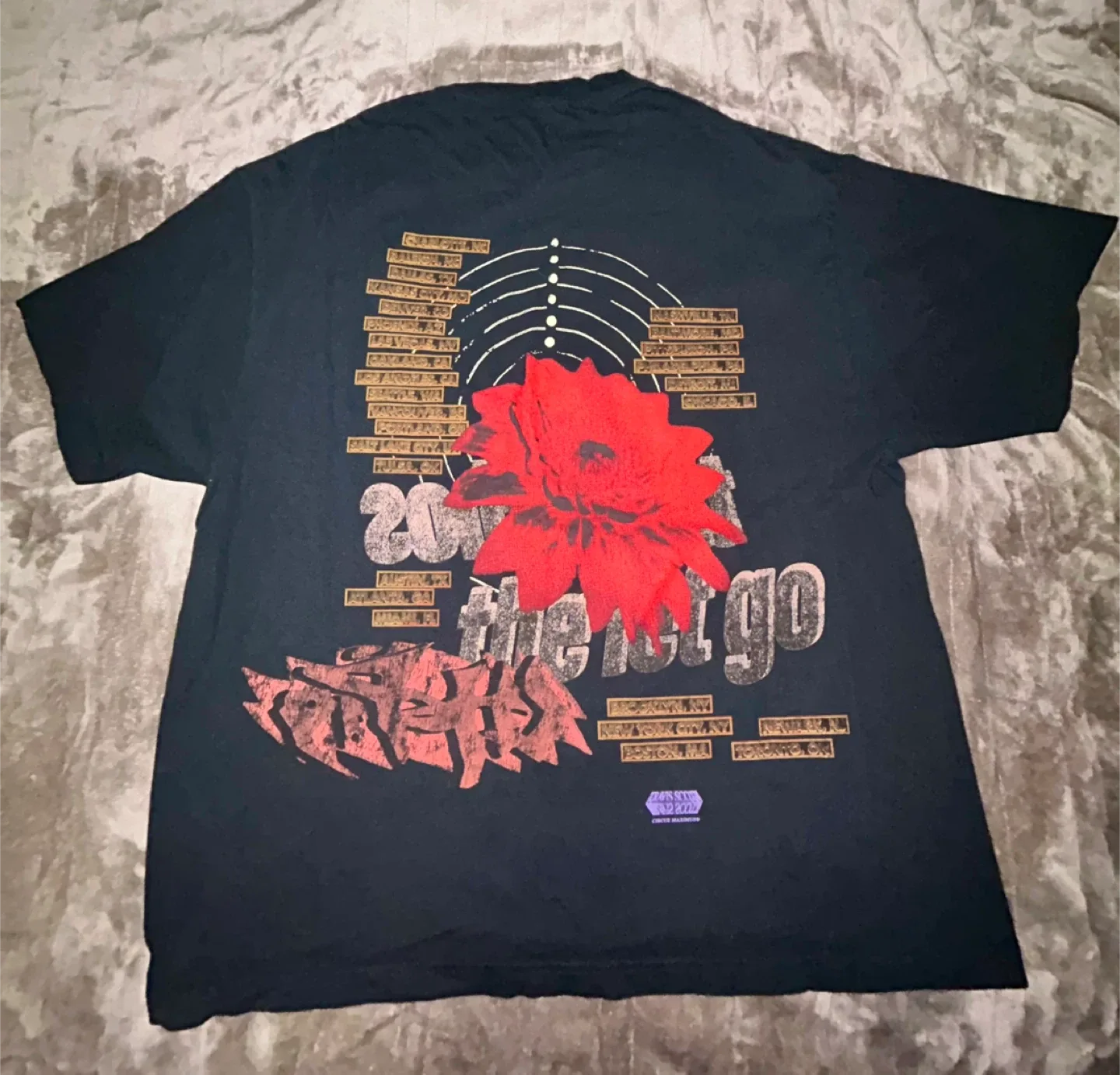 Travis Scott Utopia Tour T-Shirt - Size 2XL image indicator(8)