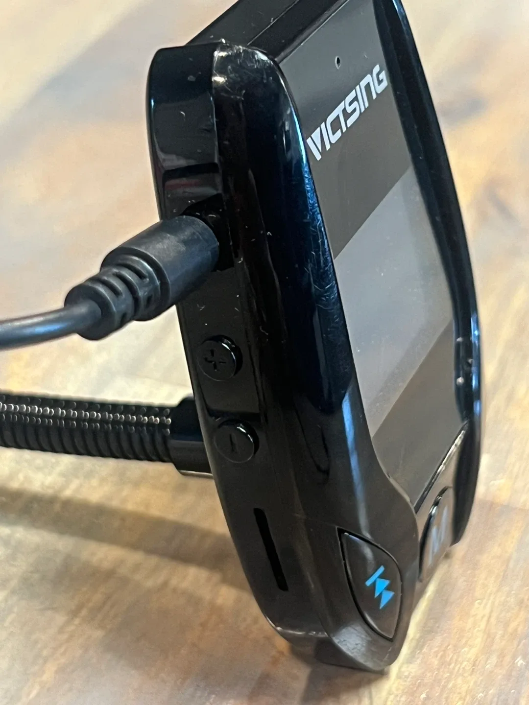 VicTsing Bluetooth FM Transmitter Car Kit image indicator(3)