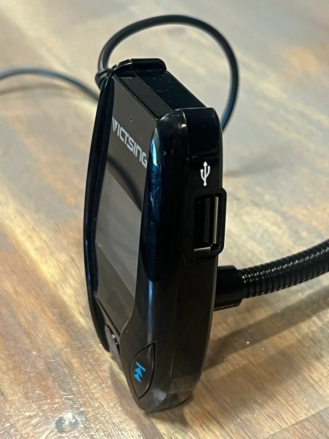 VicTsing Bluetooth FM Transmitter Car Kit image indicator(4)