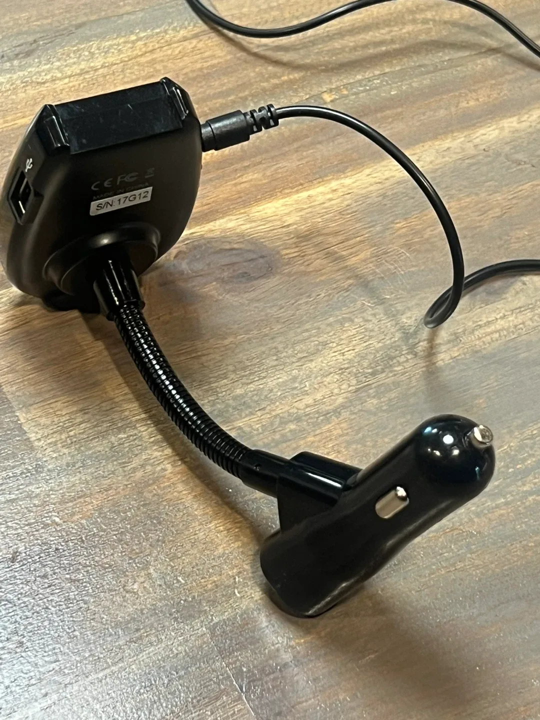 VicTsing Bluetooth FM Transmitter Car Kit image indicator(6)