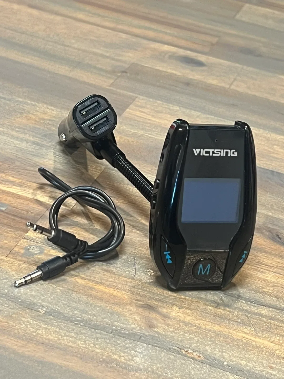 VicTsing Bluetooth FM Transmitter Car Kit