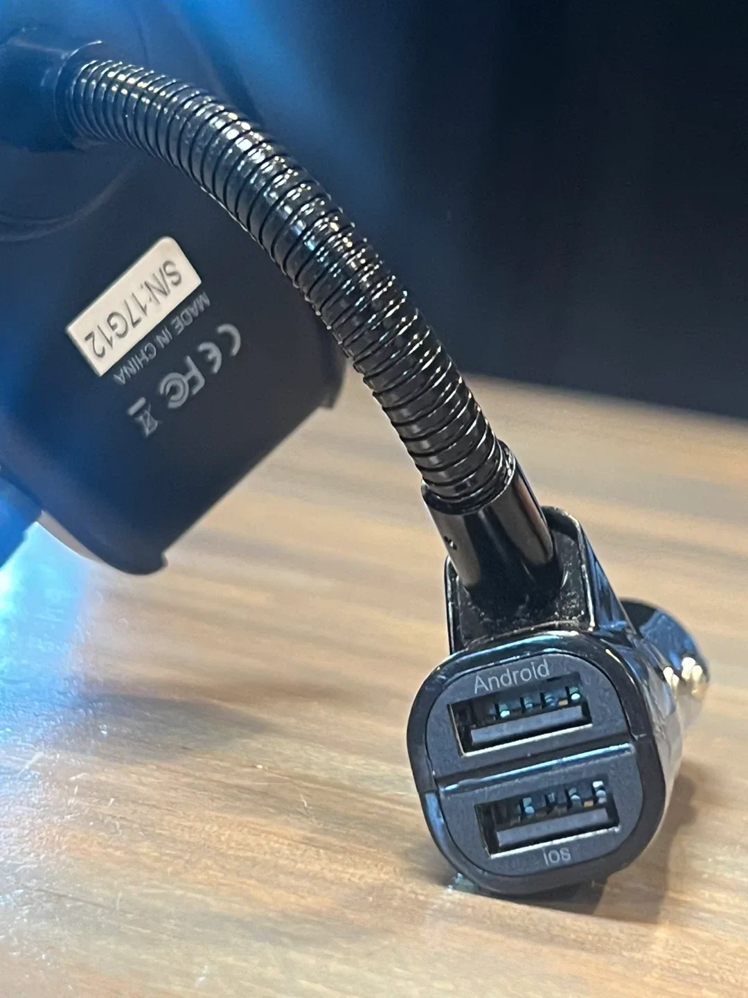 VicTsing Bluetooth FM Transmitter Car Kit image indicator(7)