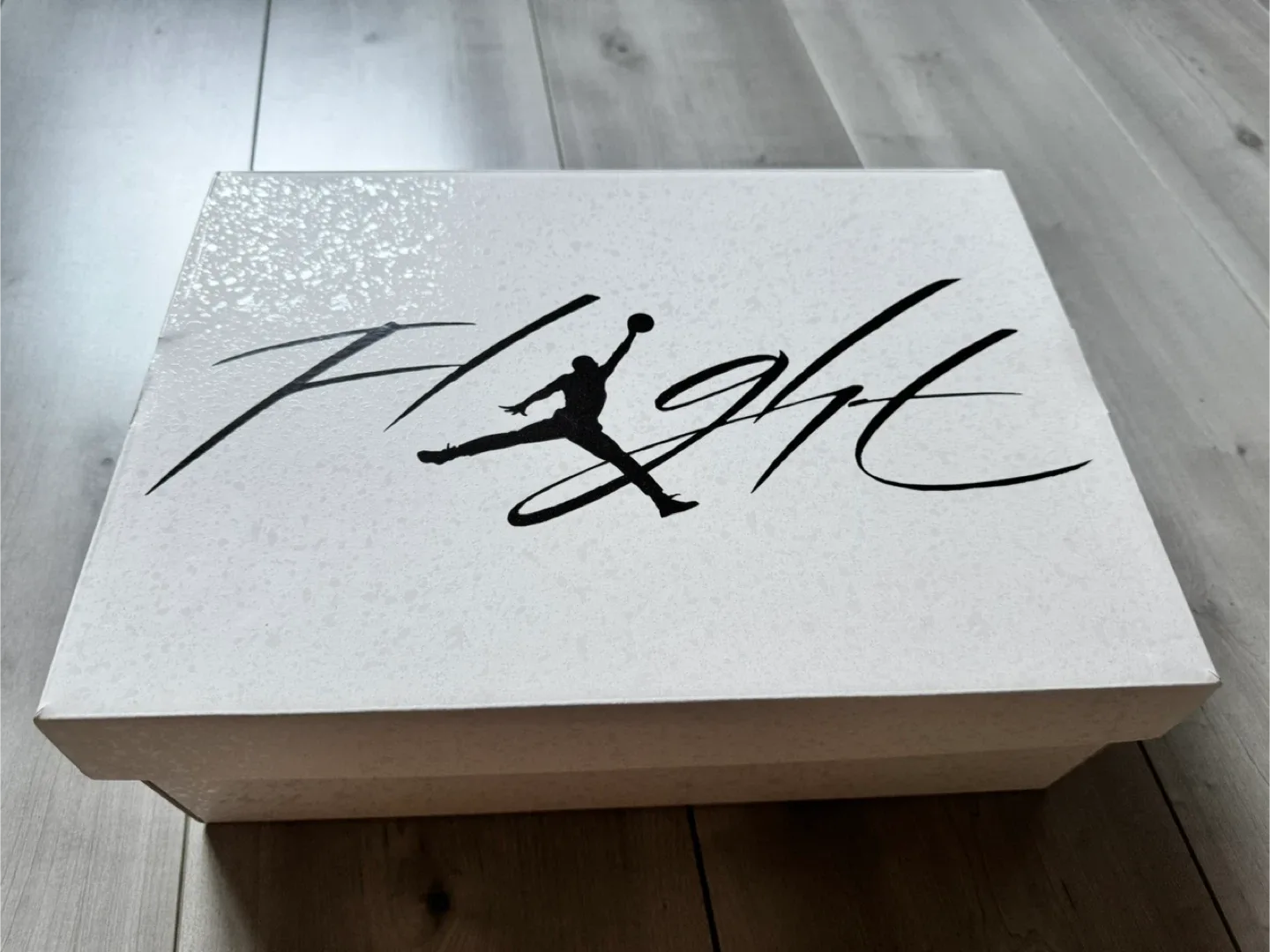 Jordan 4 Retro White Thunder image indicator(5)