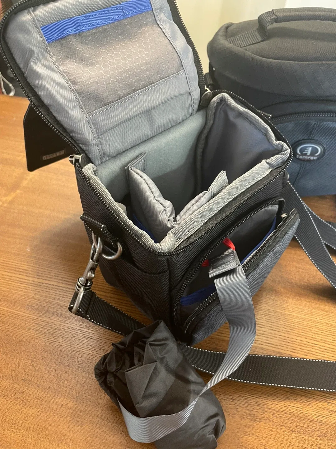 TWO(2) Camera Bags!! 📷 image indicator(3)