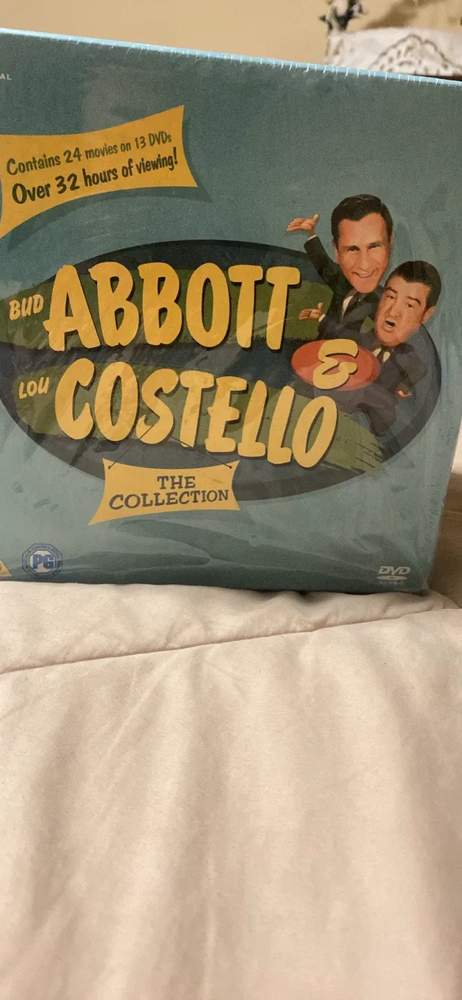 Abbott & Costello: The Collection (24 Movies on 13 DVDs) image indicator(2)