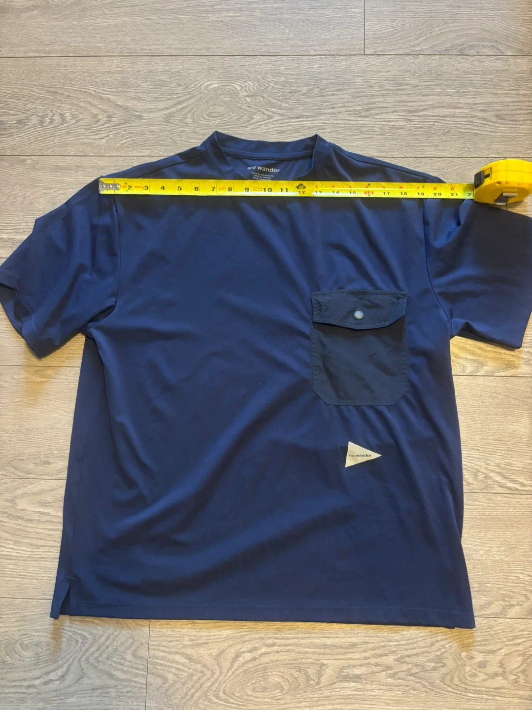 and Wander T-shirt - Size 2 image indicator(8)