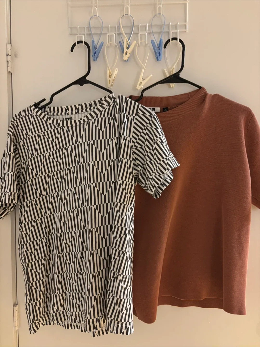 Uniqlo shirt thumbnail