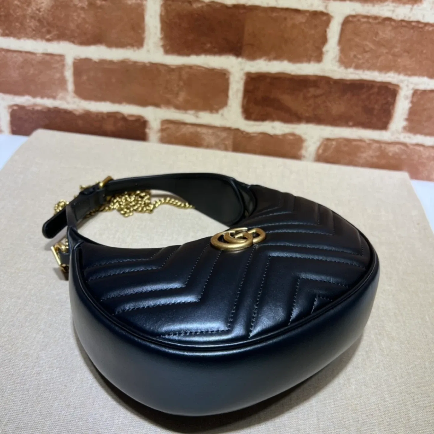 Gucci GG Marmont Mini Shoulder Bag Black image indicator(4)