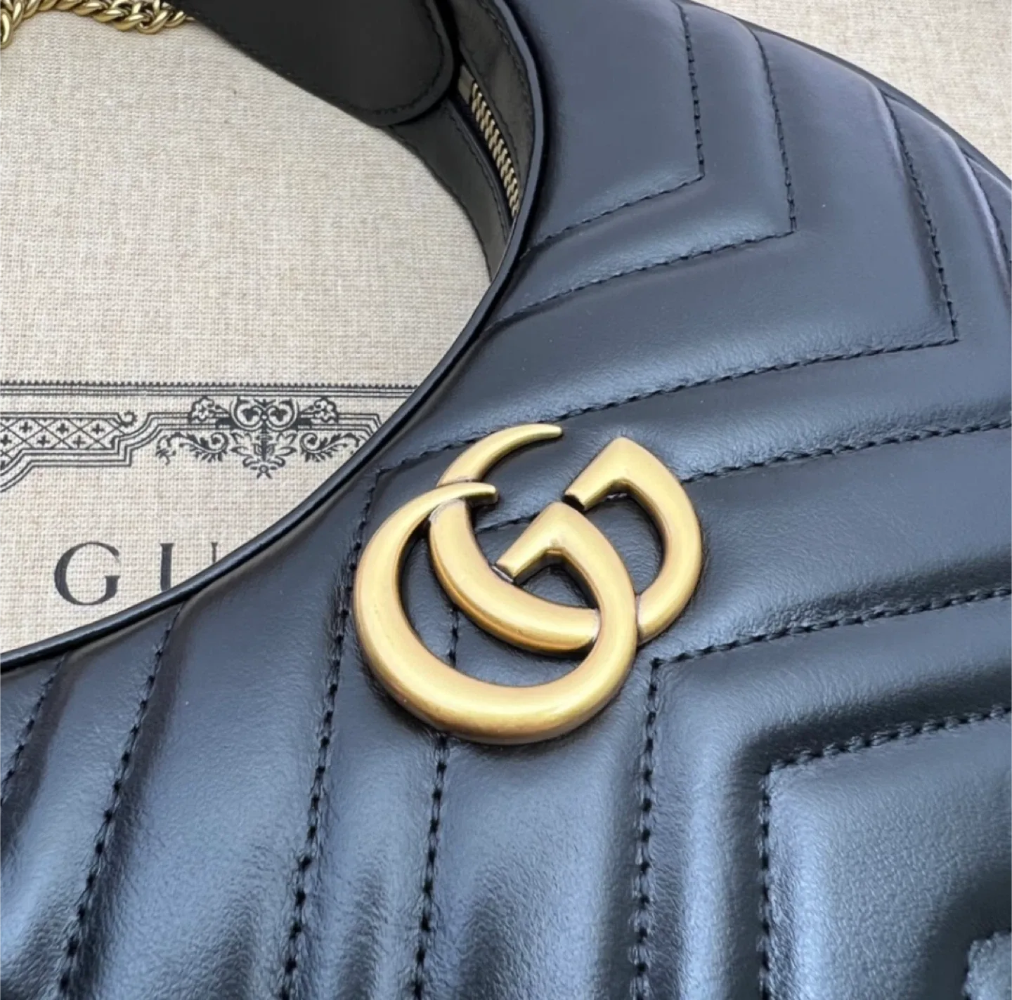 Gucci GG Marmont Mini Shoulder Bag Black image indicator(5)