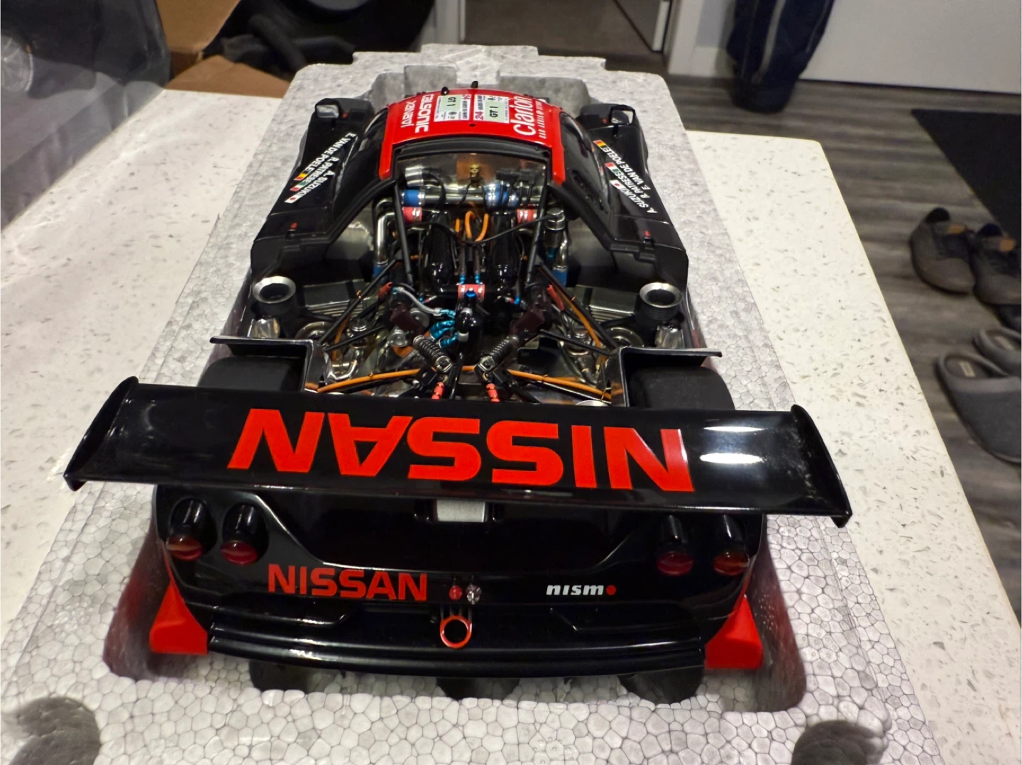AUTOart 1997 #22 Nissan R390 GT1 Le Mans 24 Hours Racecar - photo 4