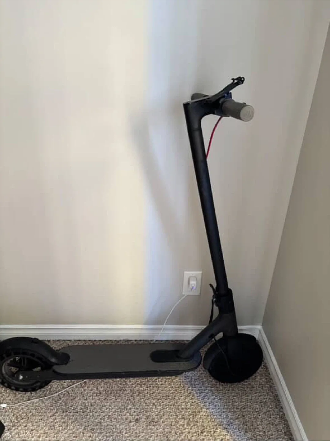 Electric Scooter - Black image indicator(3)