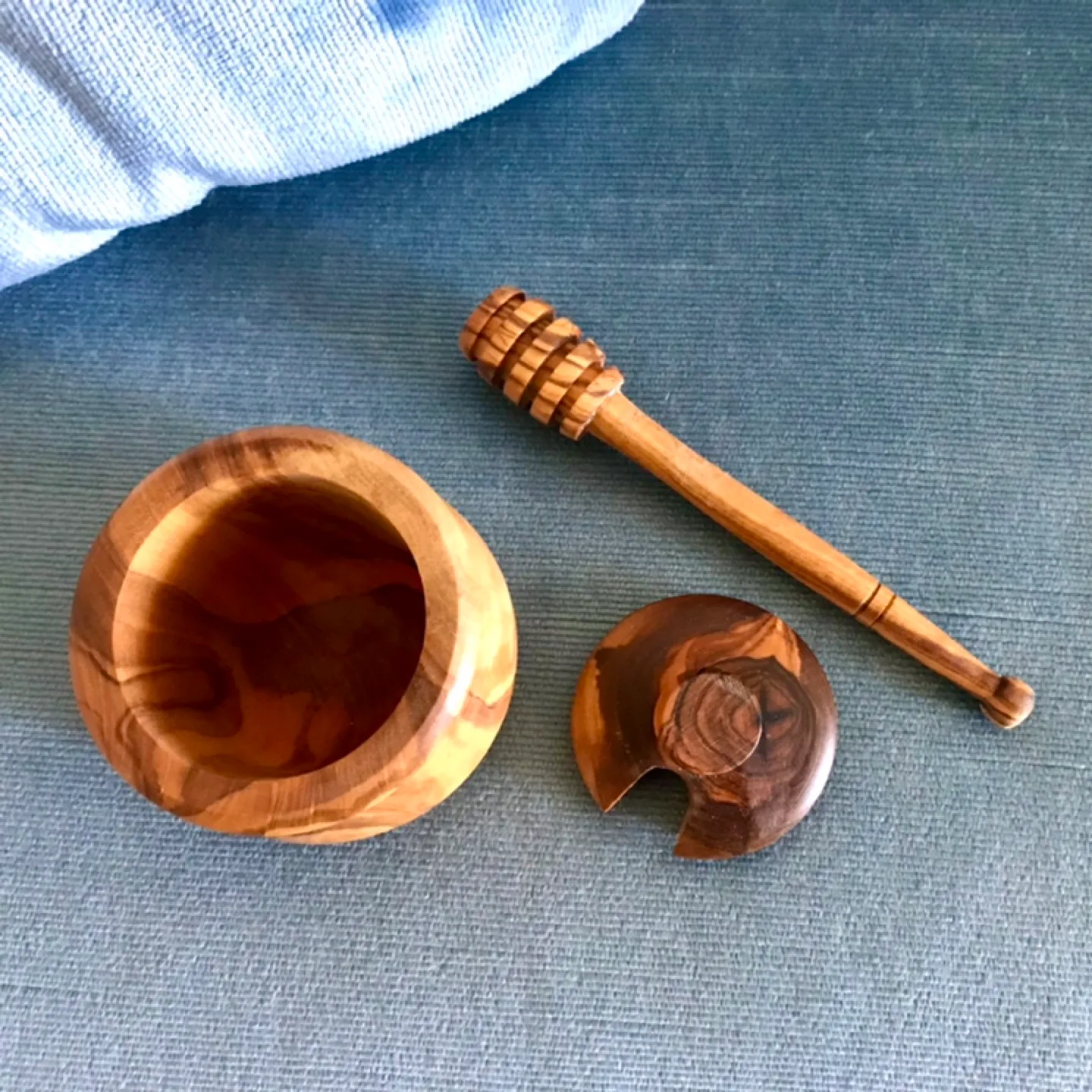 Olive Wood Honey Pot with Lid & Dipper ✨NEW image indicator(2)