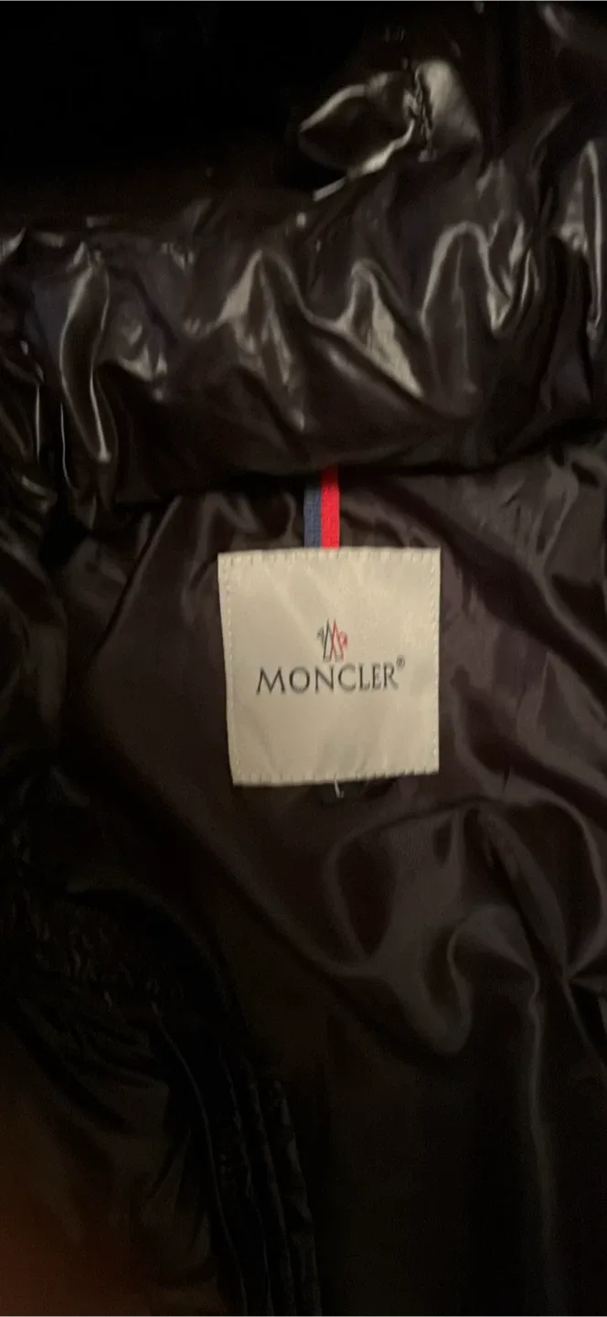 Moncler Puffer Jacket LARGE Authentic image indicator(3)