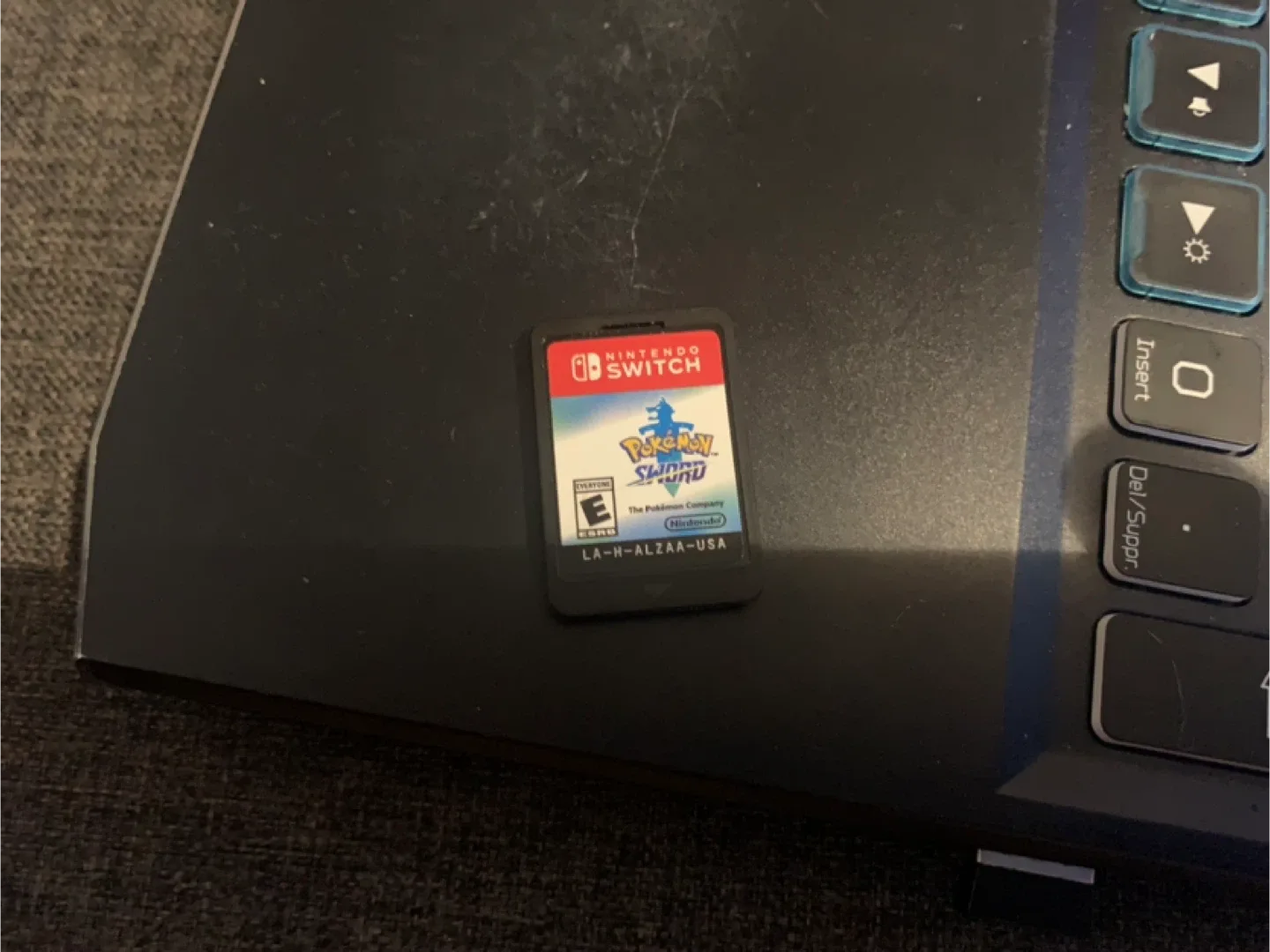 NINTENDO SWITCH BUNDLE! (or separate) image indicator(4)