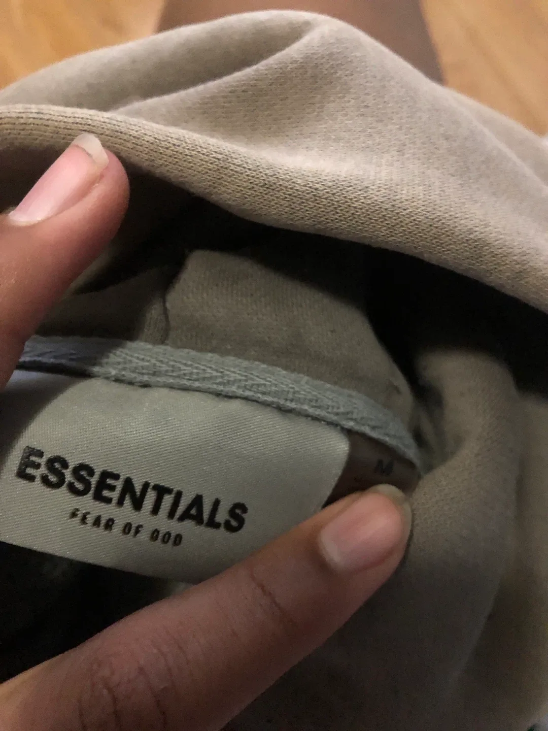 Essentials Fear of God Hoodie WITH STAINS Size M image indicator(2)