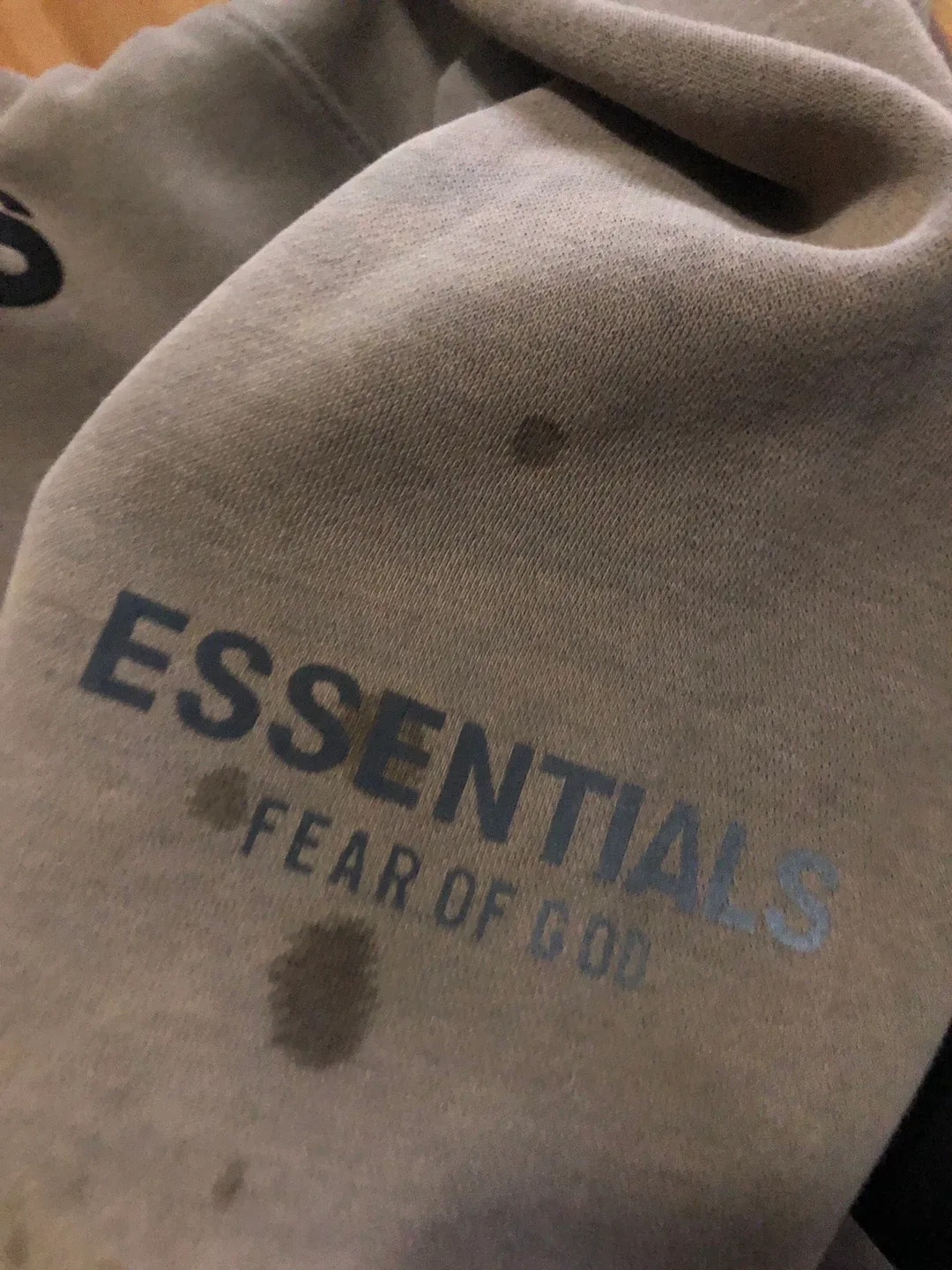 Essentials Fear of God Hoodie WITH STAINS Size M image indicator(4)