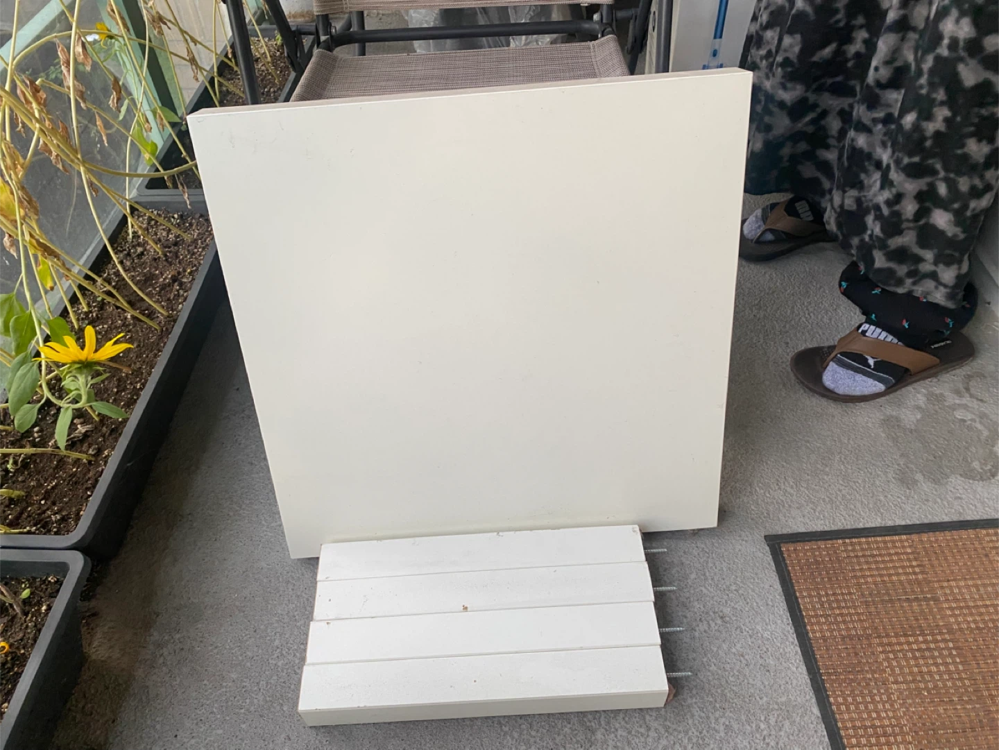White Square Table (Unassembled)