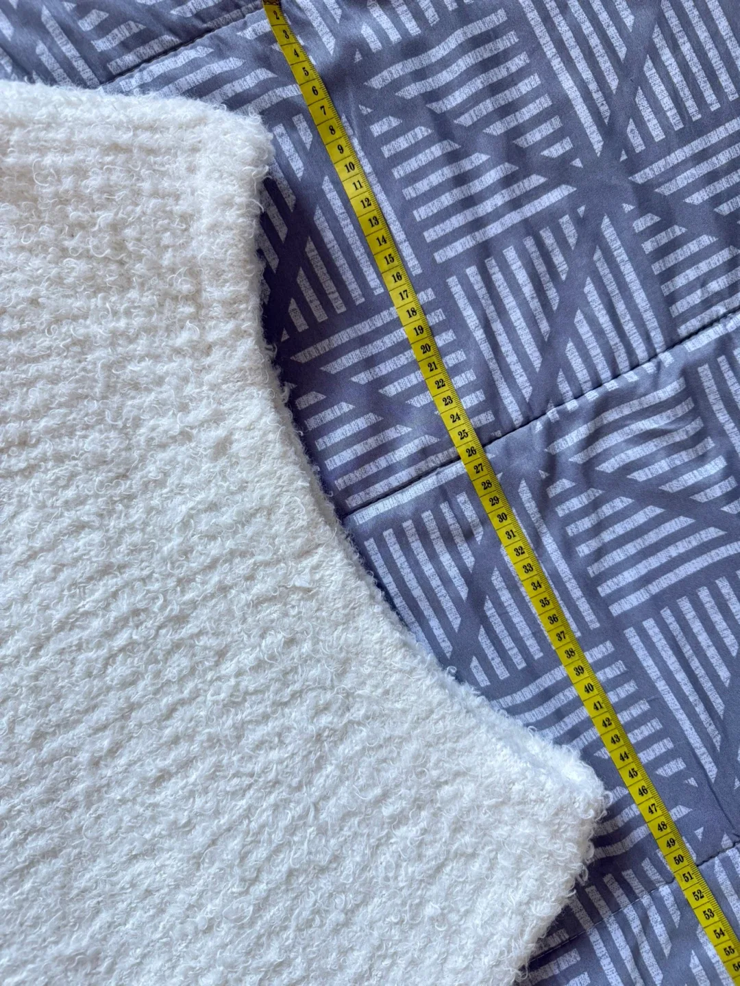 H&M Divided White Sweater - Size L image indicator(6)