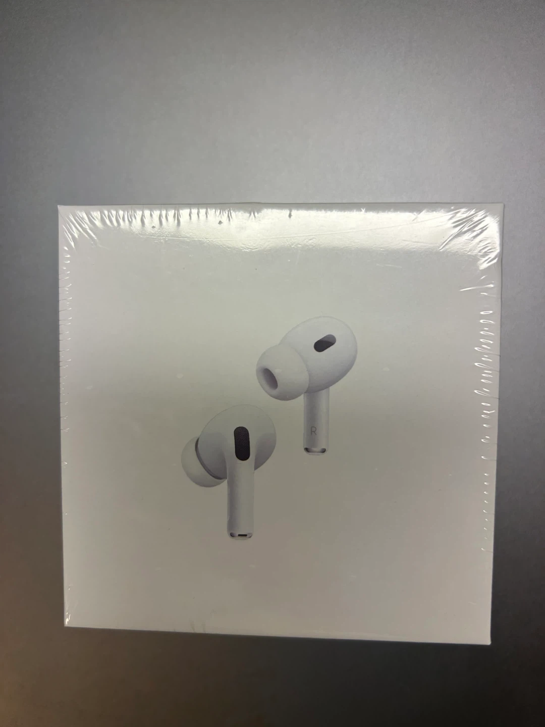Wireless earbuds