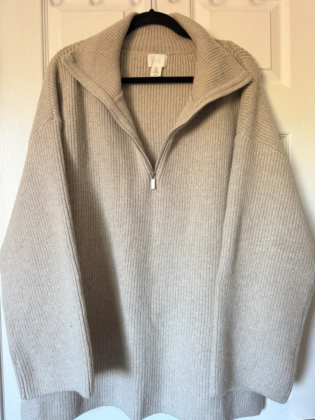 H&M Beige Knit Zip-Up - Size XL image indicator(6)