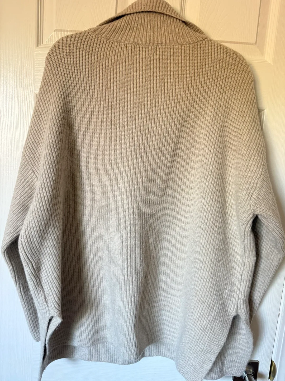 H&M Beige Knit Zip-Up - Size XL image indicator(7)