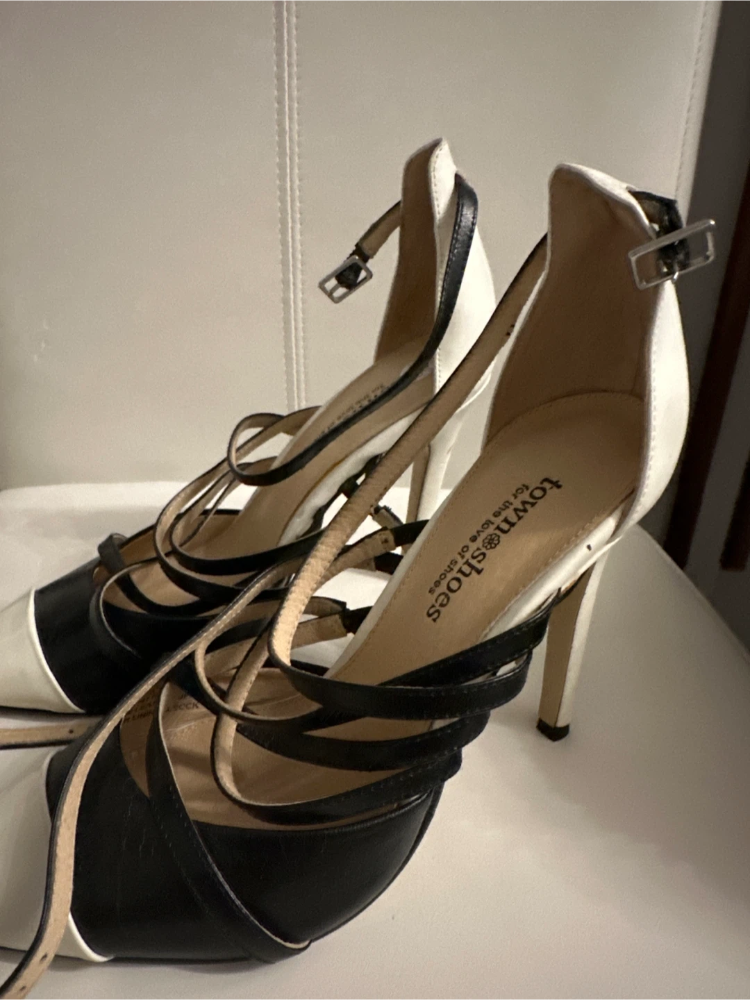 Town Shoes Heels - Black & White - Size 6.5