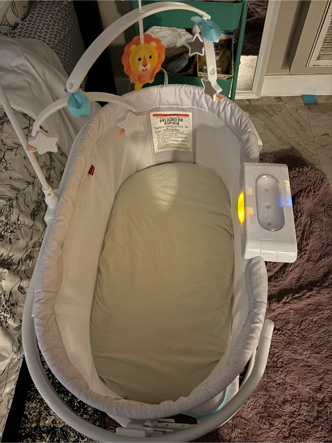 Fisher-Price Soothing Motions Bassinet - Windmill Style - photo 3