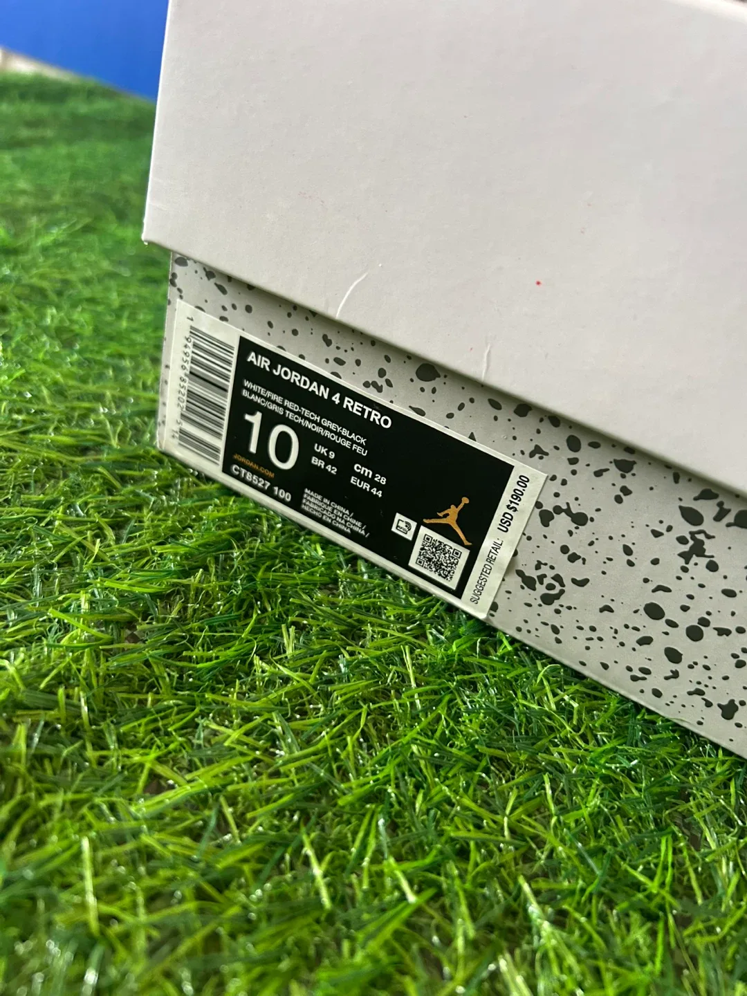 Air Jordan 4 Retro White/Red-Tech Grey-Black US 10 image indicator(5)