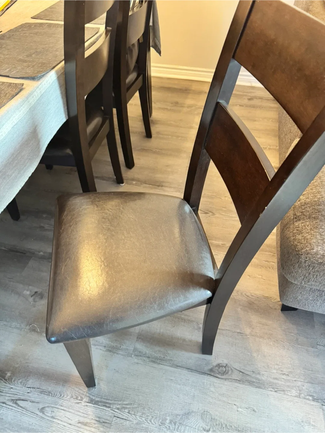 Dining Table with 8 Chairs image indicator(2)