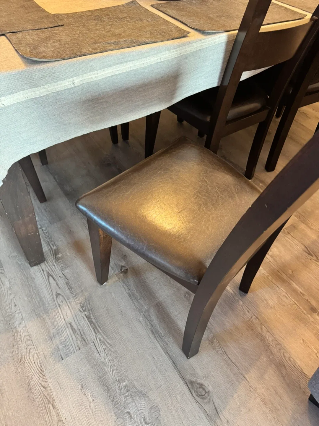 Dining Table with 8 Chairs image indicator(3)