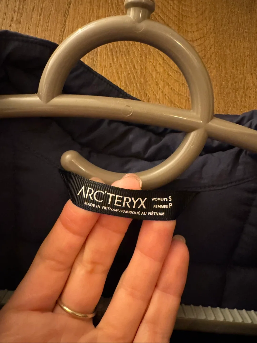 Arc’teryx Narin Down Jacket - Women’s Size Small image indicator(10)