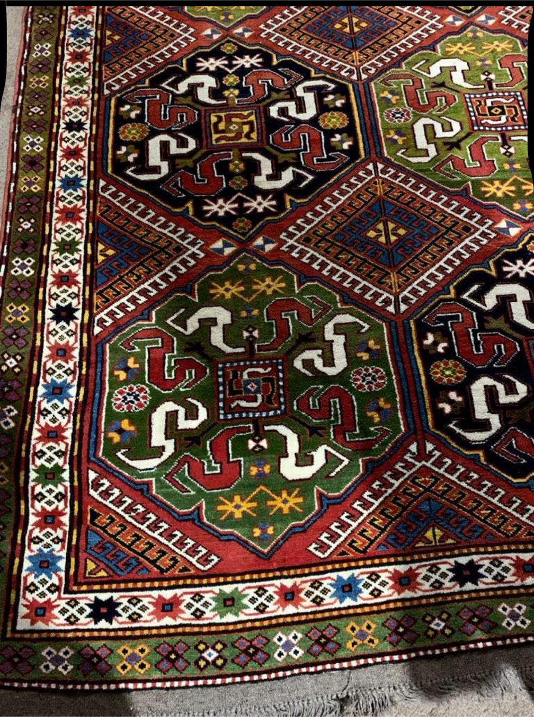 Vintage Patterned Area Rug - photo 2