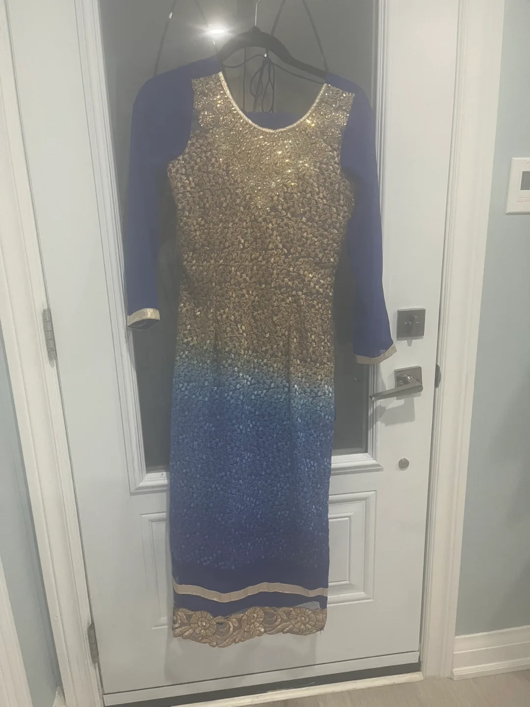 Women's Salwar Kameez thumbnail