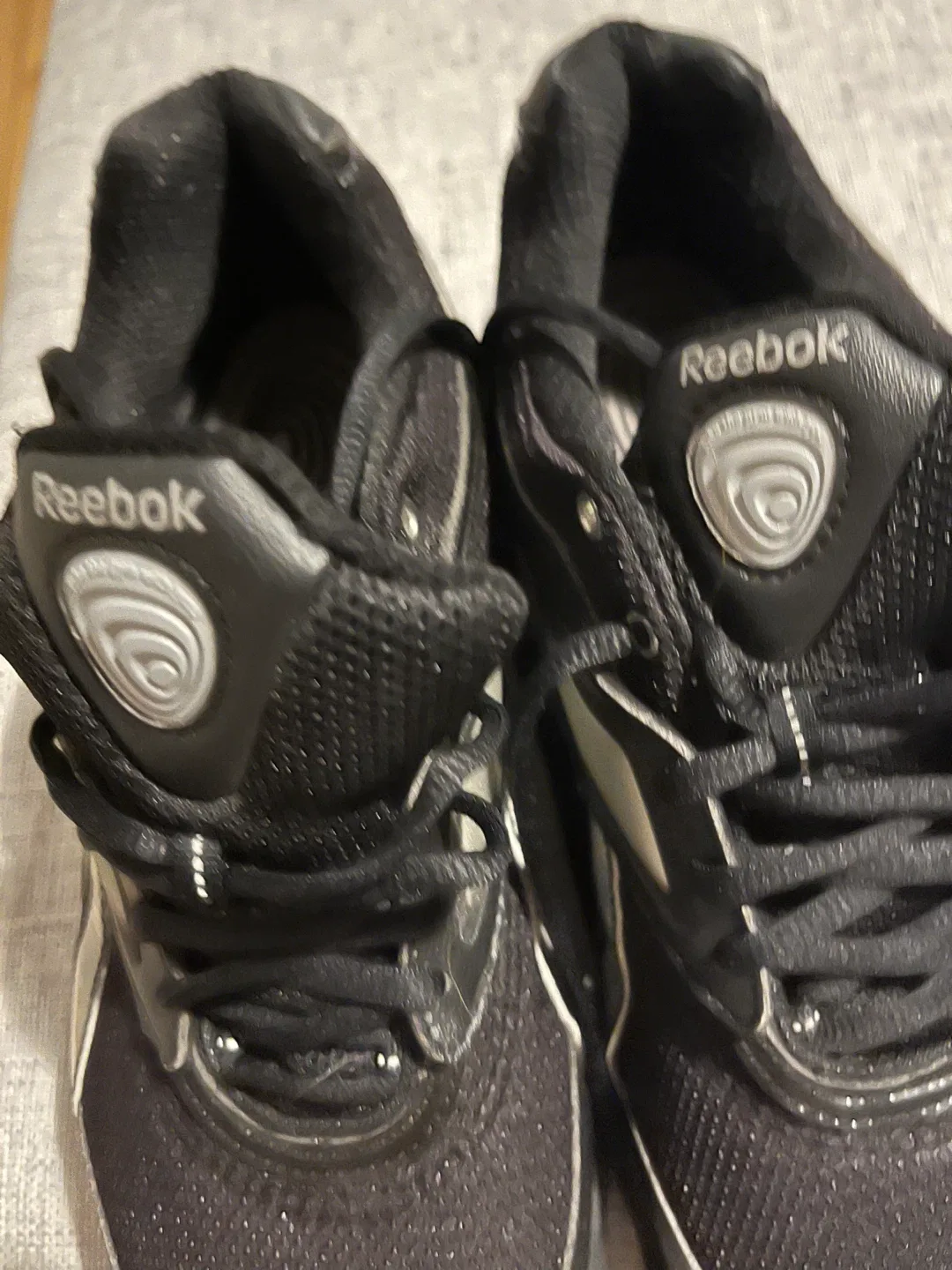 Women’s Reebok EasyTone Shoes - Size 9 image indicator(2)