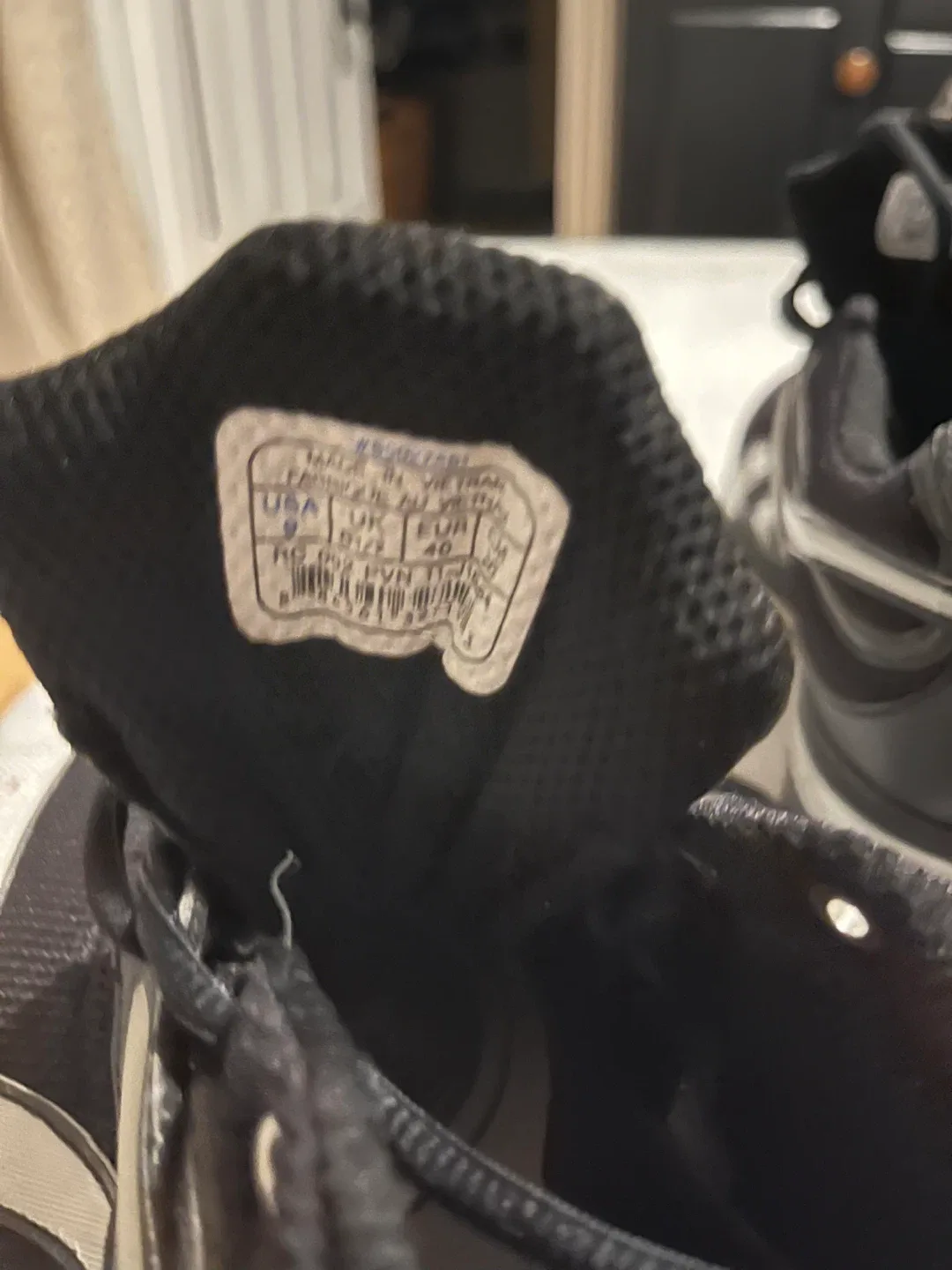 Women’s Reebok EasyTone Shoes - Size 9 image indicator(5)