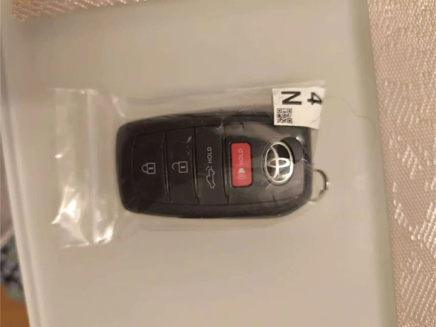 Toyota Tundra Car Key Fob image indicator(2)