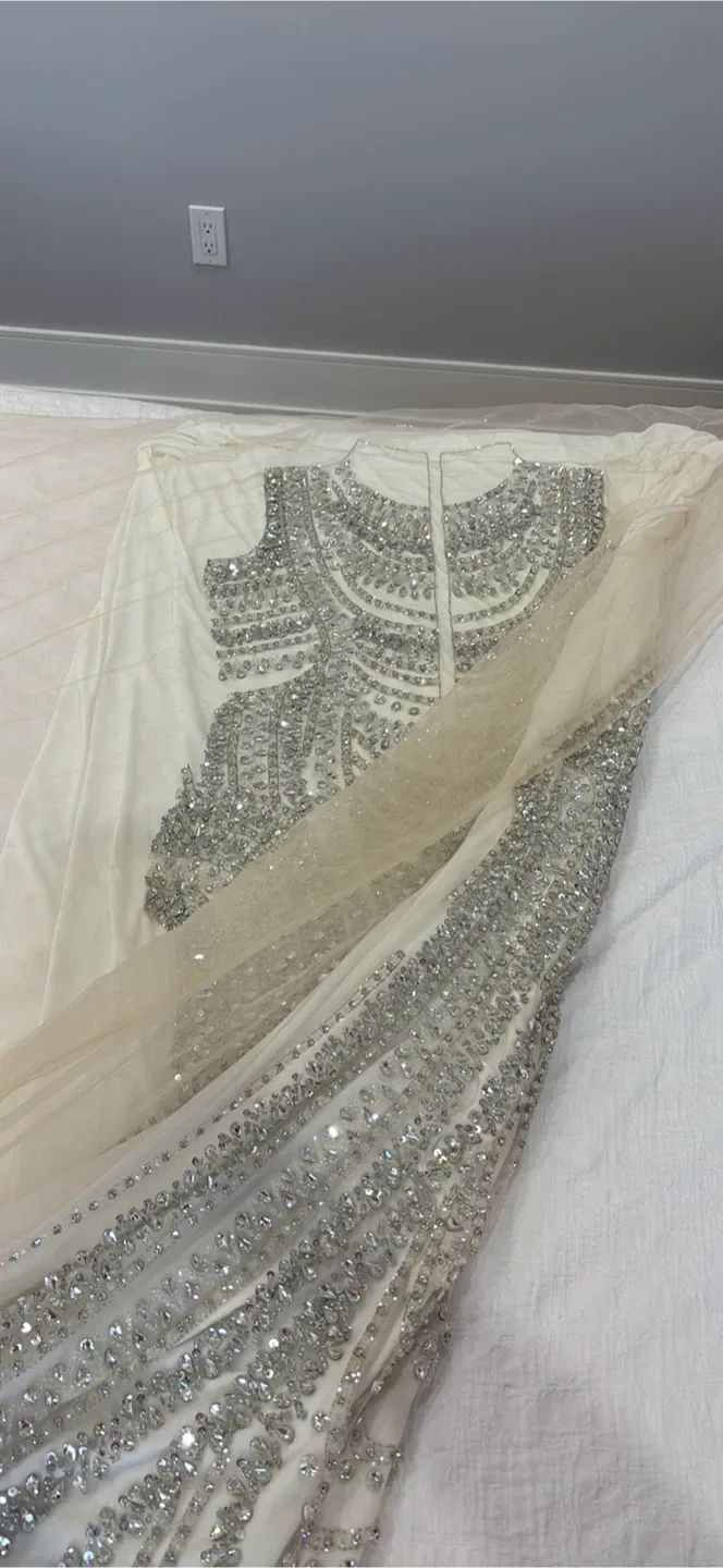 White & Silver Embellished Fabric image indicator(3)