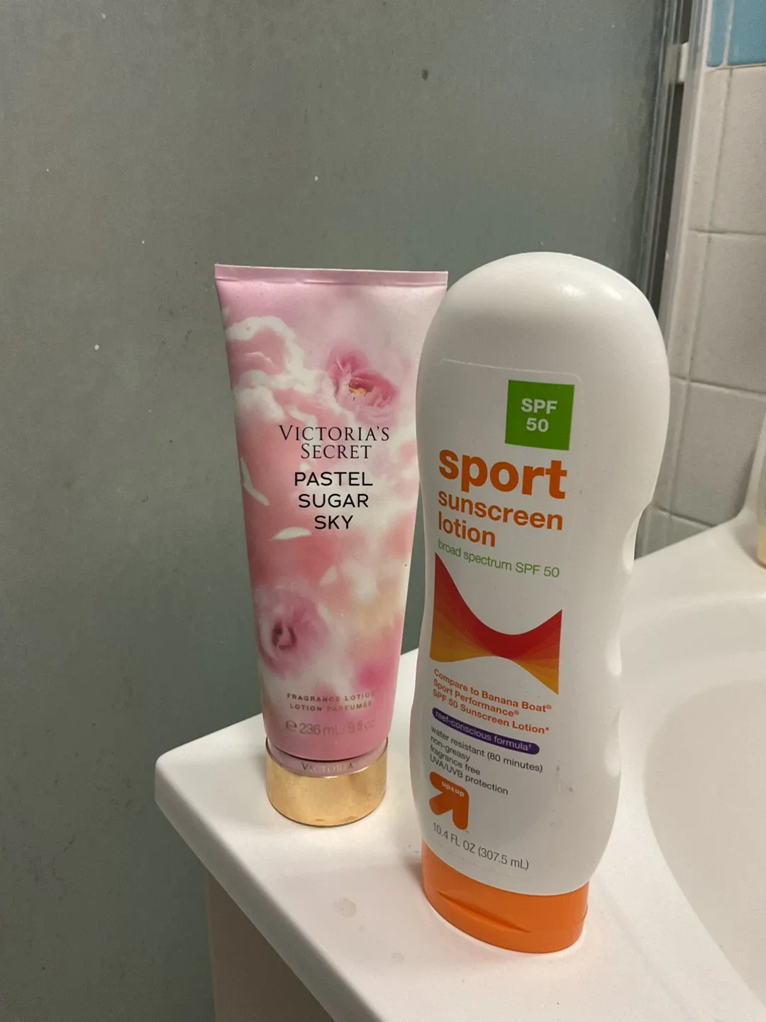 Victoria's Secret Lotion and Sports sunscreen thumbnail