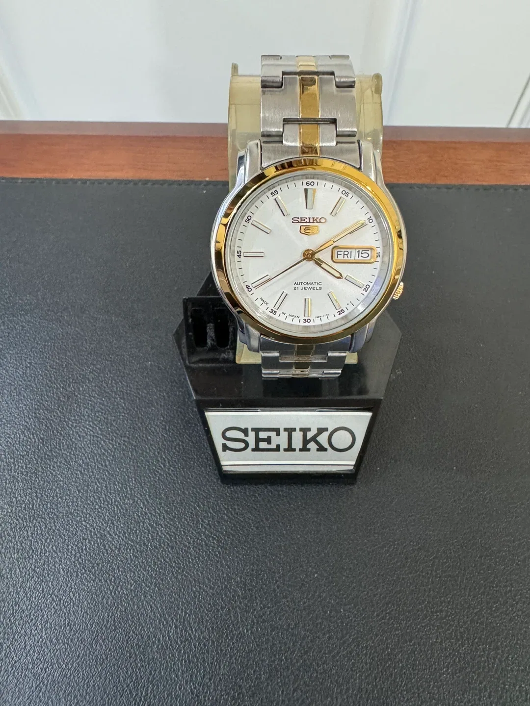 Seiko & Citizen Men's Watches image indicator(2)
